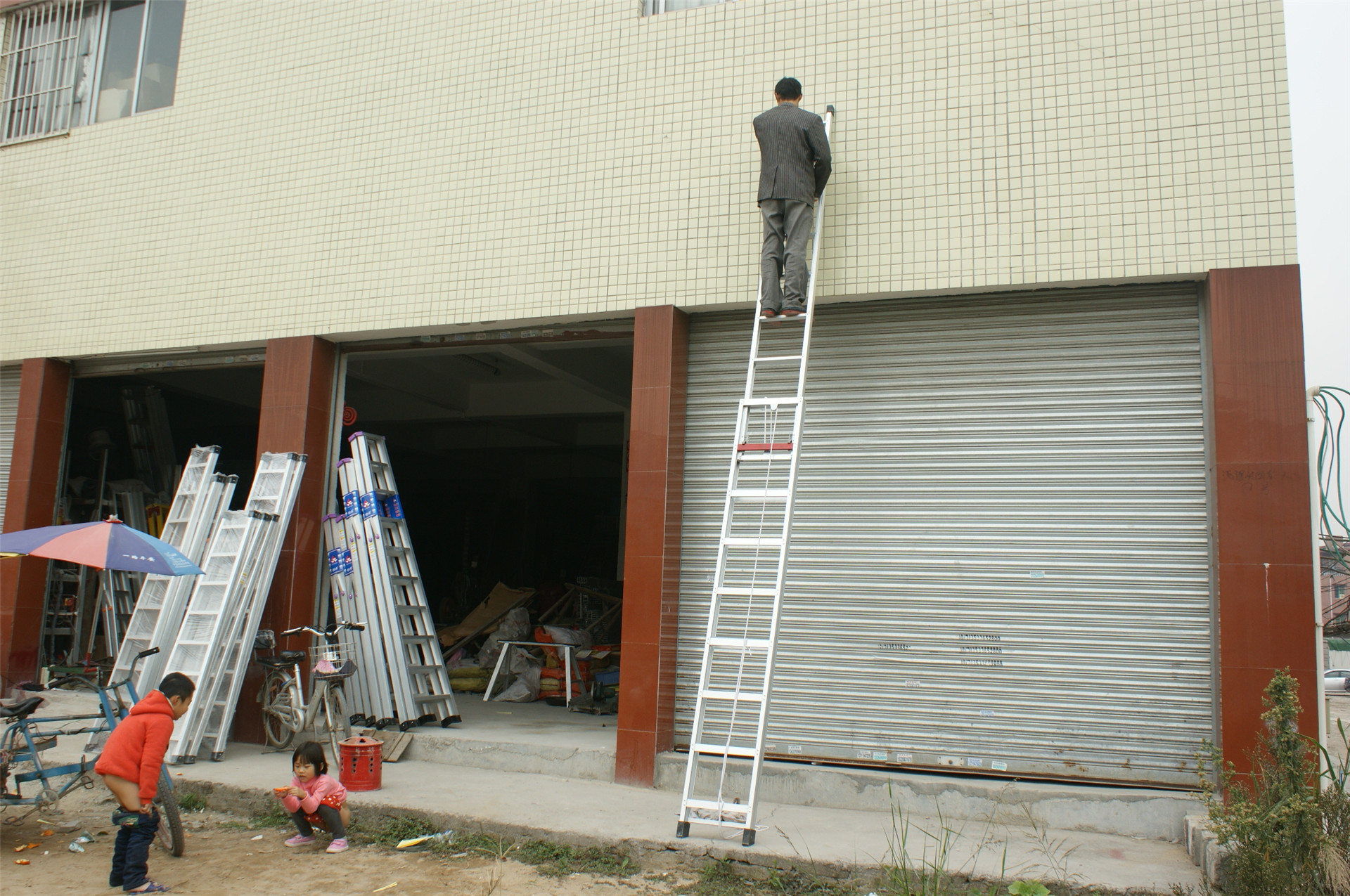 ������s��